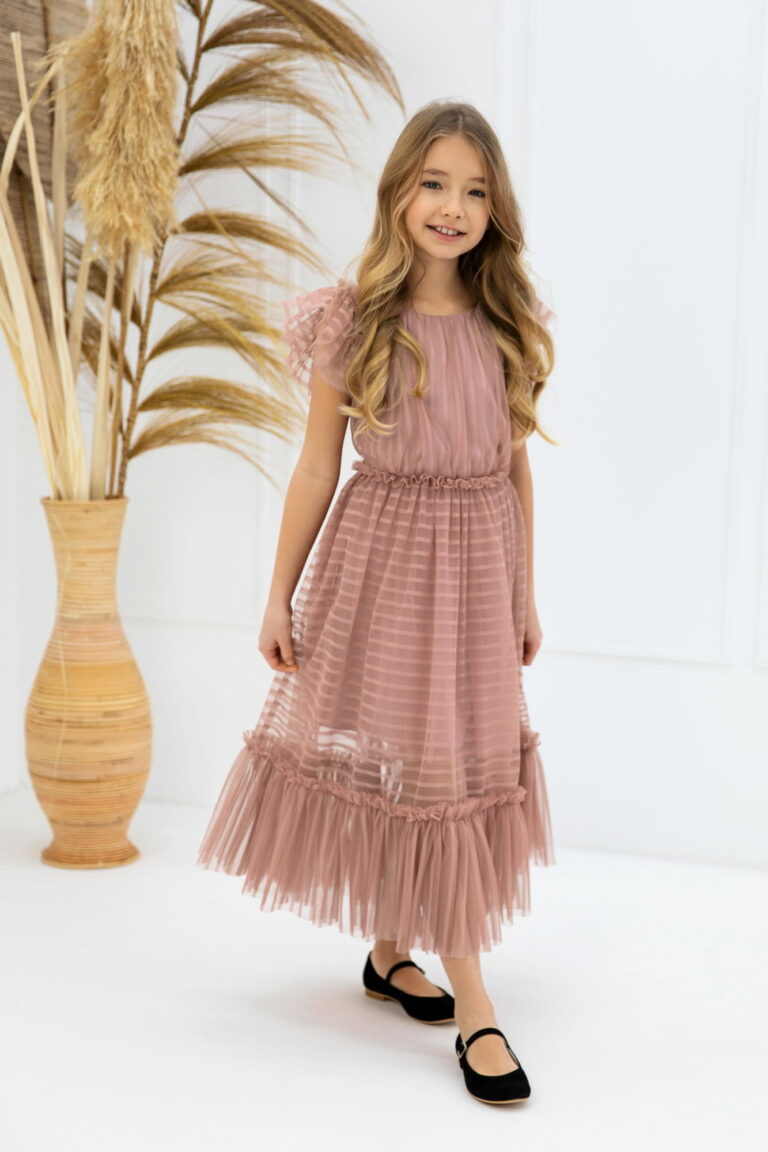 Sukienka dla dziewczynki różowa, wykonana z tiulu w paski