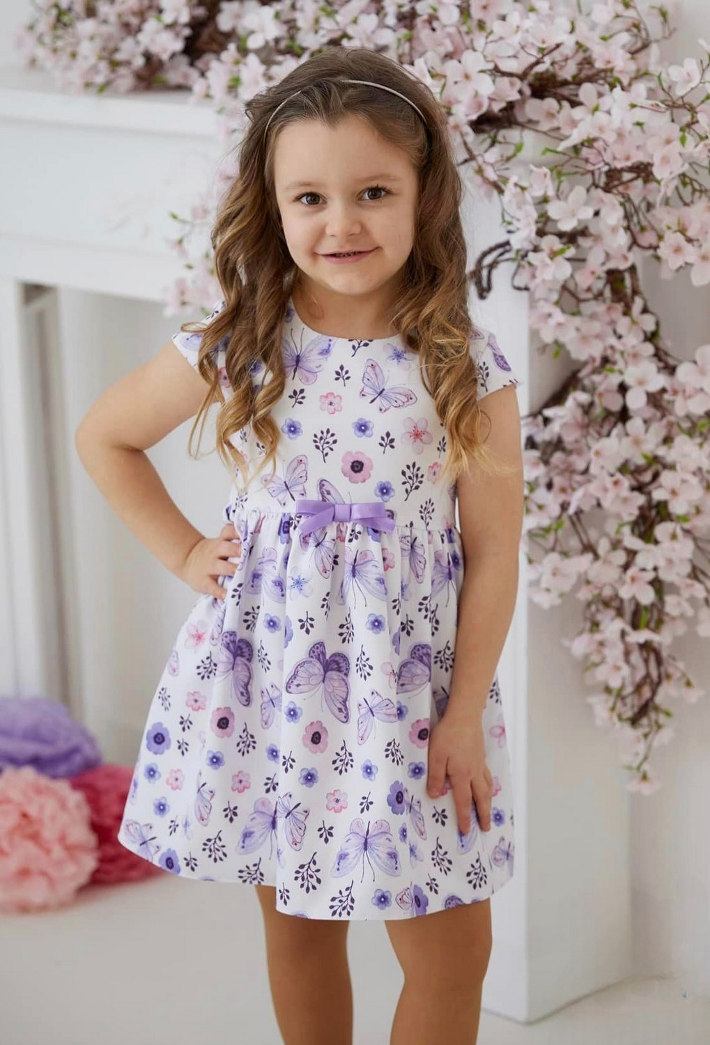Sukienka w liliowe motylki na lato dla dziewczynki