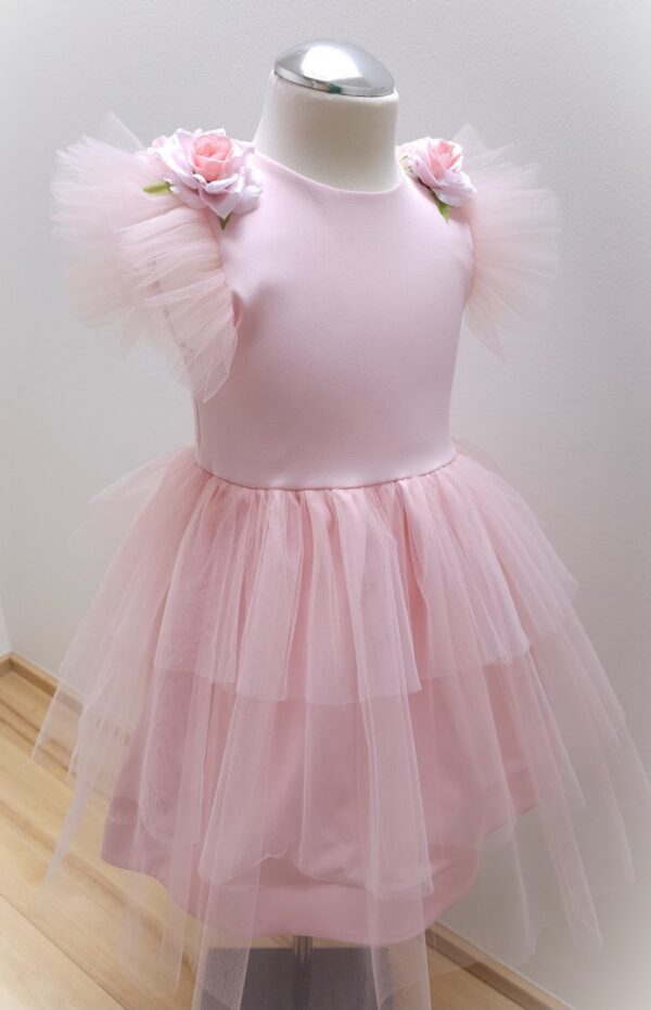 sukienka balerina rozowa kwiaty na ramionach