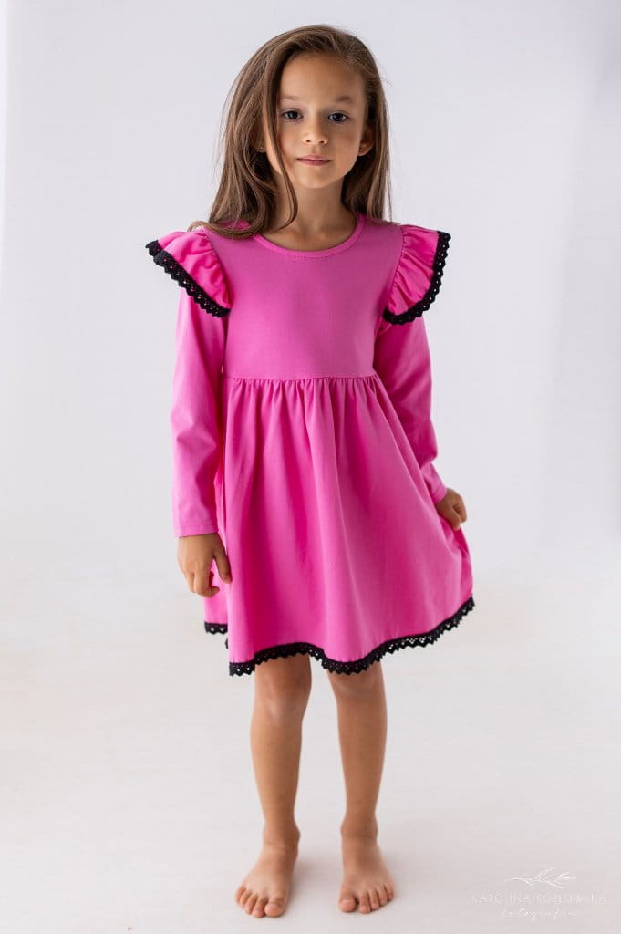 Bawełniana sukienka na długi rękaw w cukierkowym, różowym kolorze, dla dziewczynki.