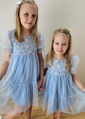 błękitna, luźna sukienka dla dziewczynki