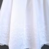 Klasyczna biała sukienka na chrzest, koronka