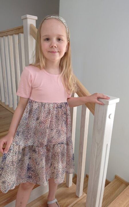 Szyfonowa letnia sukienka na krótki rękaw dla dziewczynki