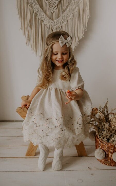 Sukienka w stylu retro na sesje dla dziewczynki