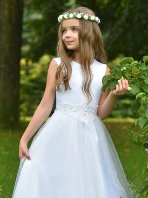 długa, biała suknia z brokatowym tiulem, dla dziewczynki.