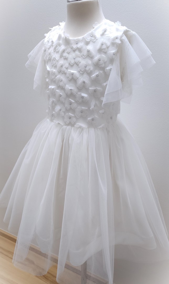 Biała sukienka z kwiatkami 3d, dla dziewczynki na przyjęcia.