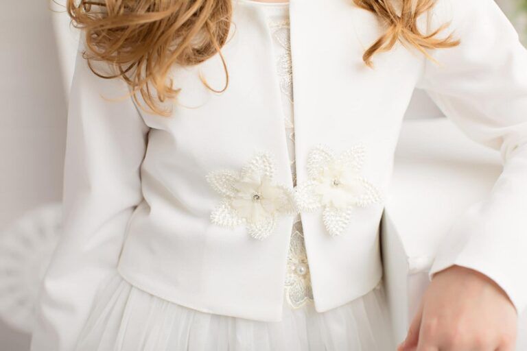 Sukienka dla dziewczynki wdzianko z kwiatami - ecru, wersja druga