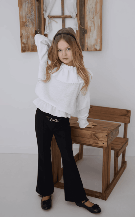 Czarne spodnie, dzwony dla dziewczynki