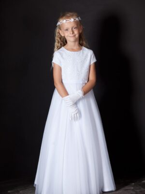 Biała, długa klasyczna suknia z satyny, dla dziewczynki.