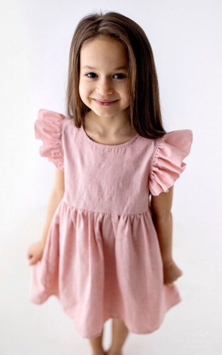 Sukienka dla dziewczynki w kolorze brudnego różu z falowanymi rękawkami