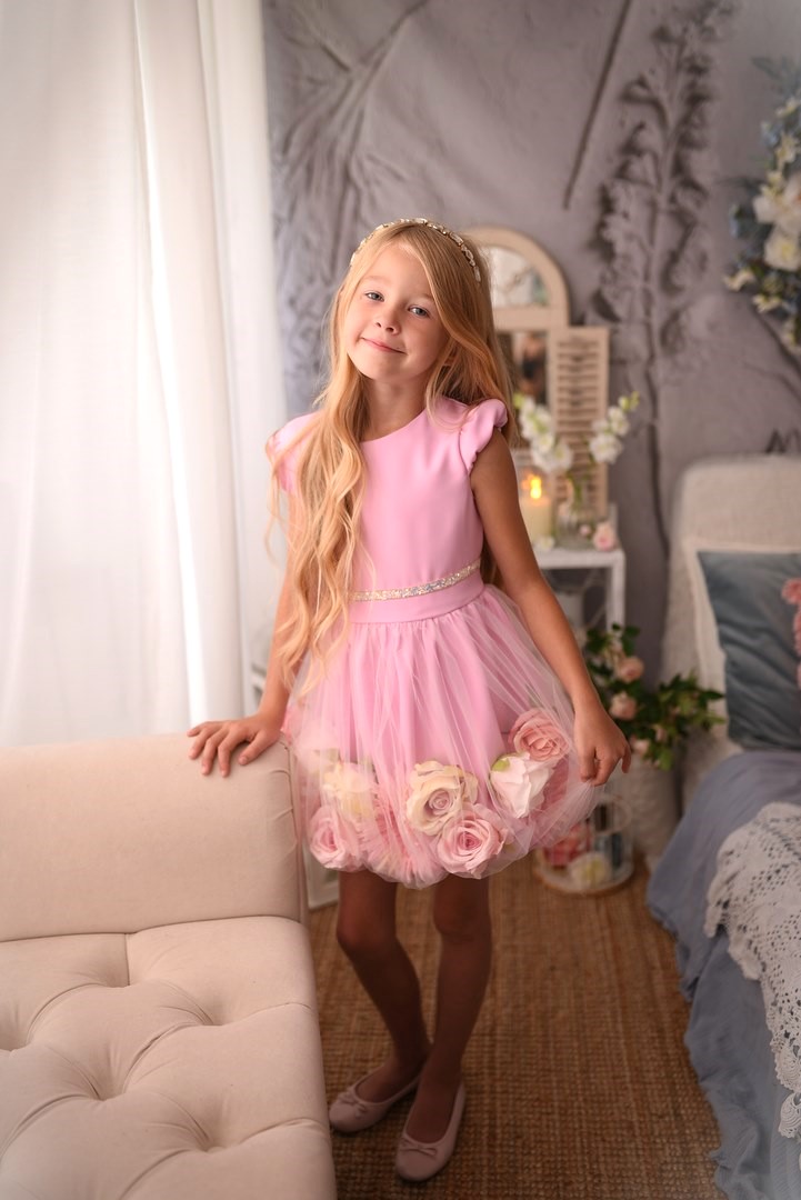 Sukienka dla dziewczynki sukienka z wszytymi kwiatami - cukierkowy róż, wersja druga