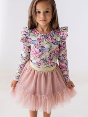 Tiulowa spódniczka dla dziewczynki w kolorze różowym.
