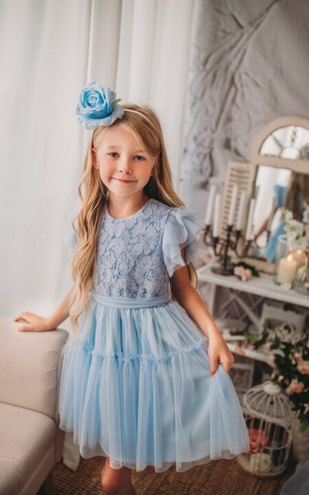 Sukienka z tiulem i koronką niebieska