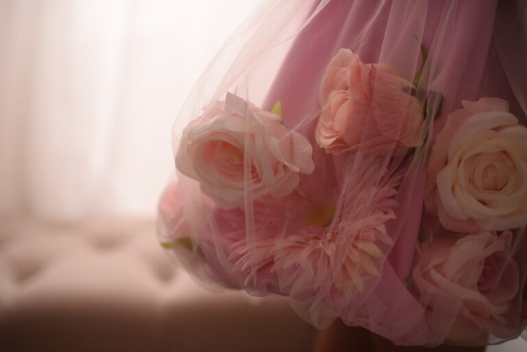 Sukienka dla dziewczynki sukienka z wszytymi kwiatami - cukierkowy róż, wersja druga