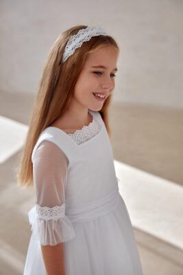 Biała opaska do Komunii z koronkowej taśmy