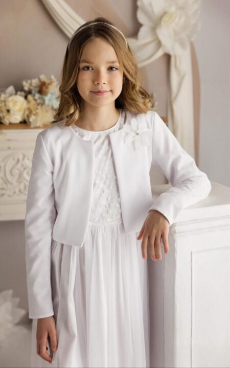 Białe bolerko do białych sukienek na przebranie po komunii