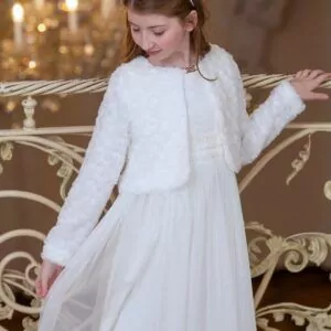 białe futerko do sukni na Komunię
