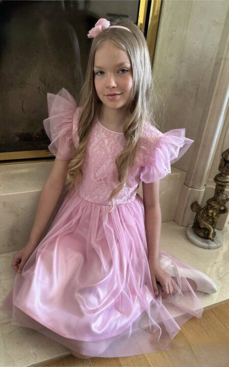 Sukienka różowa z koronkową górą