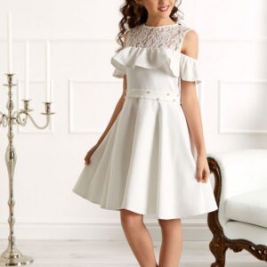 sukienka w stylu hiszpańskim z koronką.