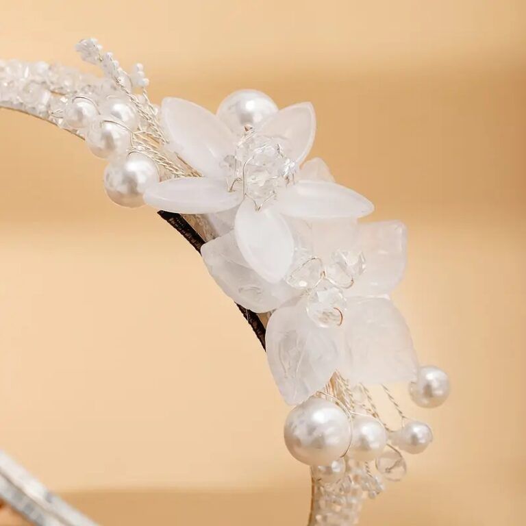 Opaska kryształowa, kwiaty-zblizenie